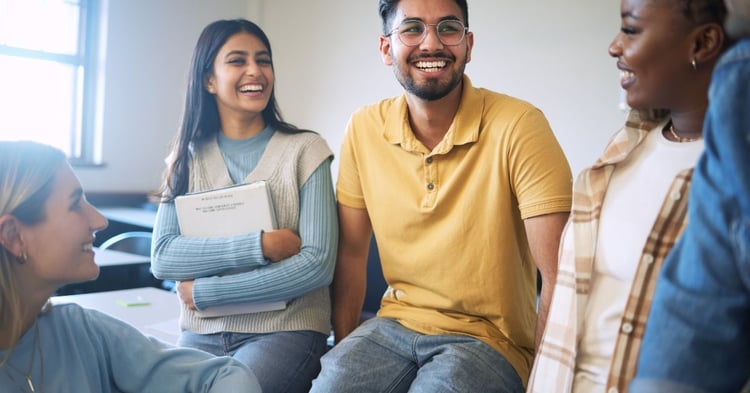 How to Avoid Financial Peer Pressure in College